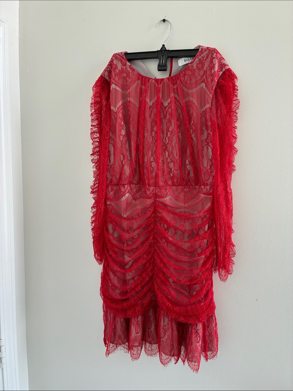 Elliatt Red Lace Ruched Fringe Long-Sleeve Dress